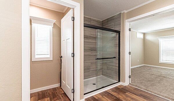 Topaz / 28663A Bathroom 81584