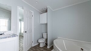 Solitaire Singlewide / ST18803A Bathroom 81616