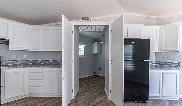 Solitaire Singlewide / ST18803A Kitchen 81610