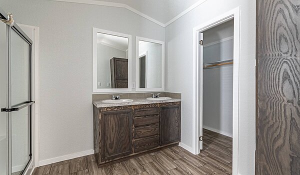 Solitaire Singlewide / ST16763B Bathroom 81642
