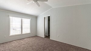 Solitaire Singlewide / ST16763B Bedroom 81637
