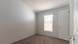 Solitaire Singlewide / ST16763B Bedroom 81639