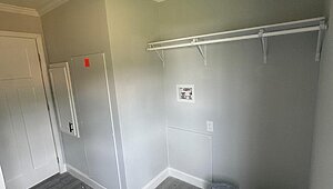 Lifestyle / The Jones Interior 80636