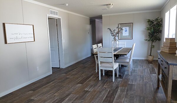 Iron Ranch / IH28684A Interior 85418