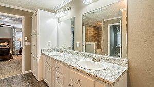 Bolton Homes DW / The Chartres Bathroom 51159