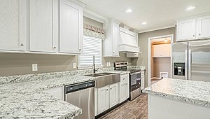 Bolton Homes DW / The Chartres Kitchen 51132