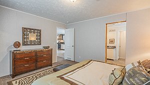SOLD / MD 28' Doubles MD-16 (Wind Zone 2) Bedroom 51145