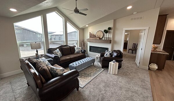 RED TAG SALE / Pinehurst 2521 Interior 86557