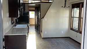 RED TAG SALE / 2022 Park Model Liquidation Interior 91231