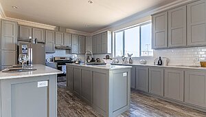 Champion Homes / Yosemite YS5643R Interior 80900
