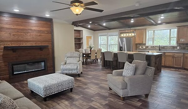 Lot #3 / Signature Series The Oasis DVHBSS-8414C Interior 88463