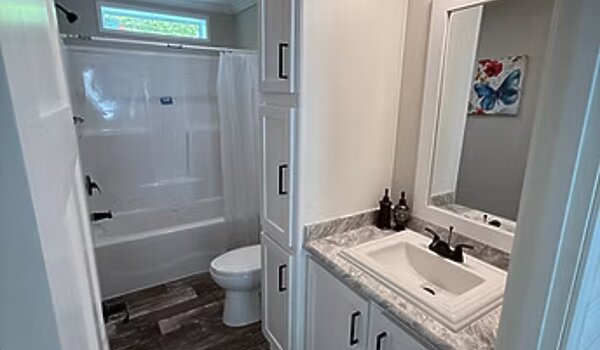 Lot #6 / Skyline 32x60 Interior 88492