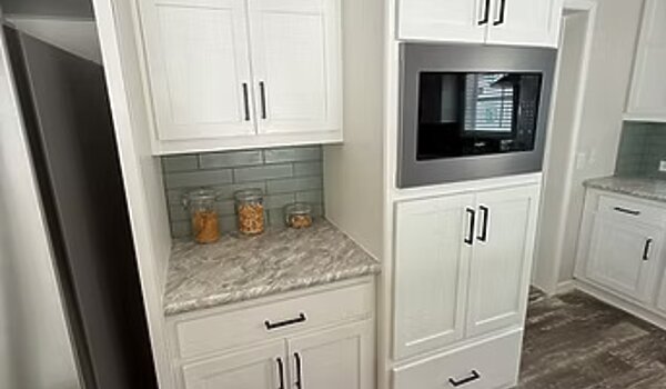 Lot #6 / Skyline 32x60 Interior 88486