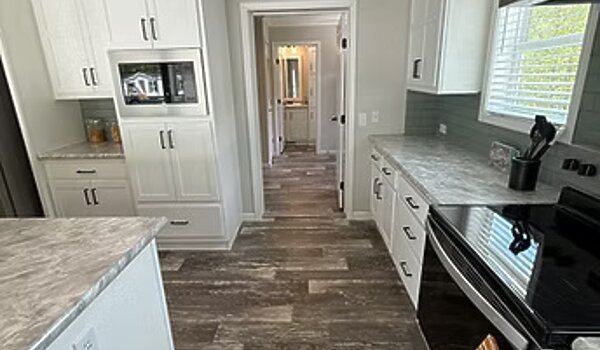 Lot #6 / Skyline 32x60 Interior 88487
