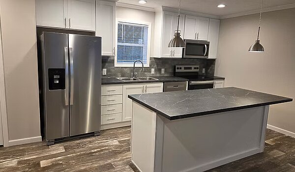 Lot #7 / Skyline D660 Interior 88496