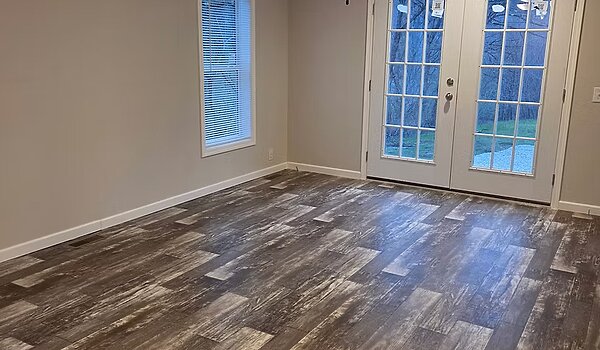 Lot #7 / Skyline D660 Interior 88500