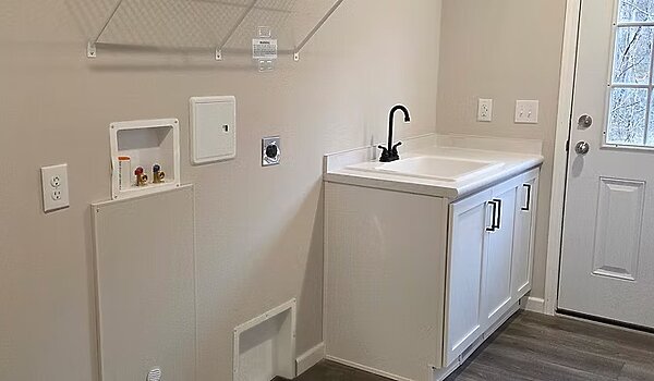 Lot #8 / Millcreek Series N630 Interior 88516