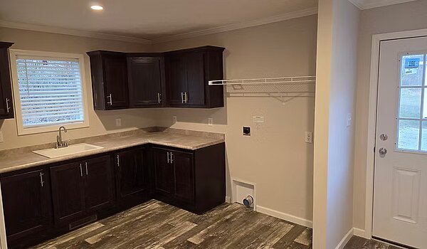 Lot #9 / Millcreek Series N900 Interior 88528