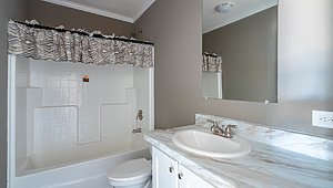 Champion Homes / 6013 Bathroom 14710