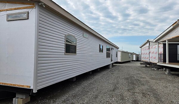 Prime / PRI3284-2010 with 3 bath option Exterior 84215