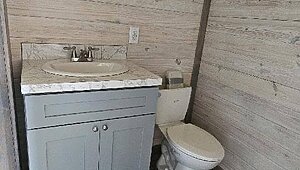 Tiny Homes / Whispering Pines 4B 100 Interior 88670