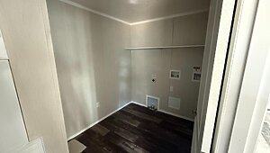 END OF THE YEAR SPECIAL / ARC3280-7501 Interior 85322