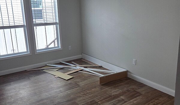 END OF THE YEAR SPECIAL / PRI3260-2028 Interior 85347