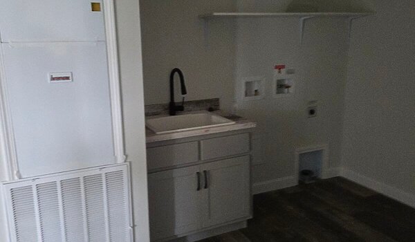 END OF THE YEAR SPECIAL / PRI3264-2005 Interior 85376