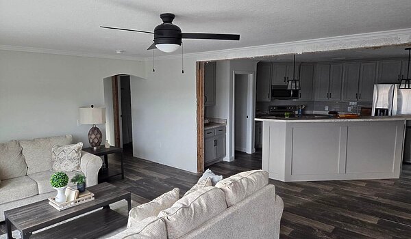 END OF THE YEAR SPECIAL / PRI3264-2005 Interior 85367