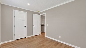 Waycross Express / 1676531 Azalea Bedroom 91656
