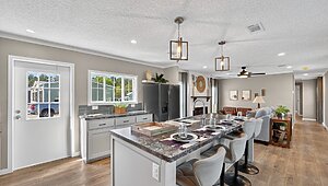 Waycross Express / 1676531 Azalea Kitchen 91650