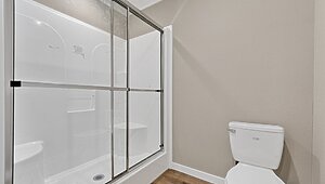 Waycross Express / 1676531 Azalea Bathroom 91659