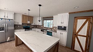 290LY28643A / Destiny Homes Kitchen 76473