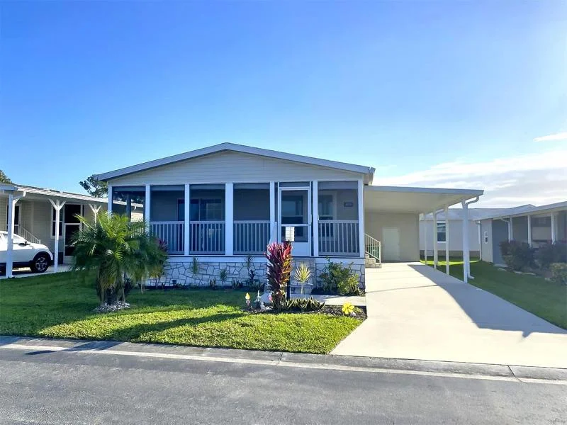 Lakes of Melbourne 2574 Lakes Of Melbourne Dr For Sale by Lakes of