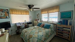 Mid Florida Lakes / 123 East Sterling Way Bedroom 39587