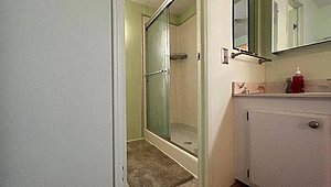 Mid Florida Lakes / 147 Hibiscus Dr Bathroom 39635