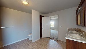 Central Great Plains / CN961 Bathroom 20510