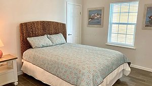 Ocean Breeze Resort / 118 NE Bay Dr Bedroom 35764