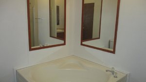 Palm Harbor / #0059 Bathroom 427
