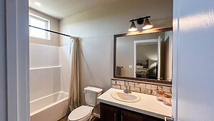 Palm Harbor / The Bellingham HD30703A Bathroom 84306