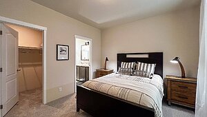 400 Series / Coho 24402A Bedroom 84255