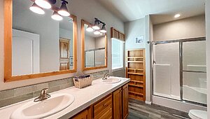 Cavco Millersburg / Pacific Crest 28483B Bathroom 84275