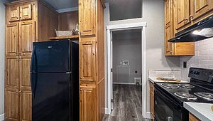 Cavco Millersburg / Pacific Crest 28483B Kitchen 84268