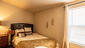 Palm Harbor / The Metolius Cabin 28562A Bedroom 18318