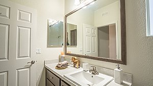 Instant Housing / 2764 Bathroom 38234