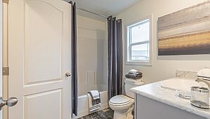 Homes Direct / The Longview HDX-14562A Bathroom 44221
