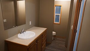 Fleetwood / Fleetwood 16x70 (203098) Bathroom 84319