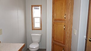 Friendship / Friendship 16x80 (203241) Bathroom 86734