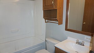 Champion / Champion 16x80 (203203) Bathroom 87407