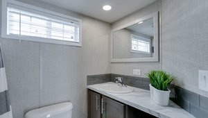 Forest Lake / The McNairy Bathroom 10577